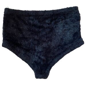 for love & lemons x victoria’s secret black fuzzy fiona lounge shorts, size M